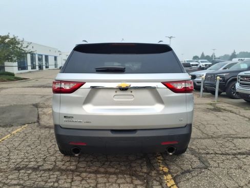Used 2020 Chevrolet Traverse LT w/ LT Premium Package AWD/4WD image 6