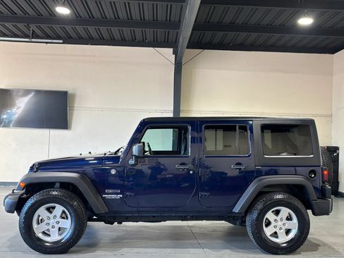 Used 2013 Jeep Wrangler Unlimited Sport AWD/4WD image 5