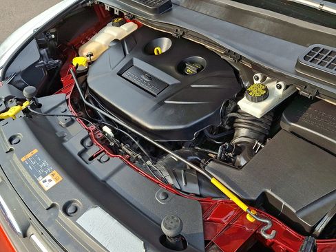 Used 2015 Ford Escape SE AWD/4WD image 29