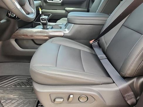New 2026 Chevrolet Silverado 1500 LTZ w/ LTZ Premium Package AWD/4WD image 8
