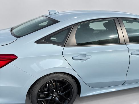Used 2023 Honda Civic Sport image 9