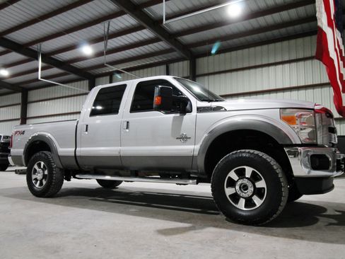 Used 2013 Ford F250 Lariat w/ FX4 Off Road Pkg AWD/4WD image 15