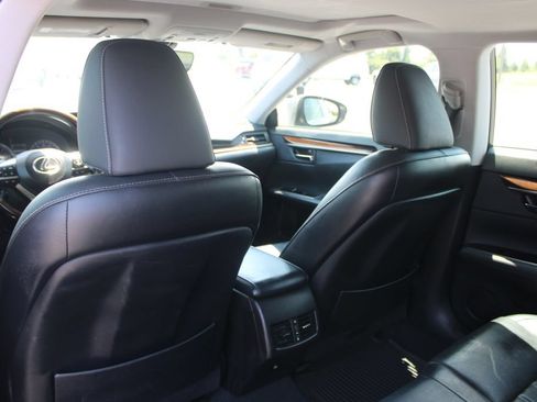 Used 2018 Lexus ES 350 w/ Luxury Package w/Wood Trim FWD image 26