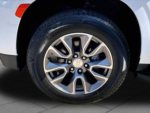 Used 2024 Chevrolet Tahoe LT w/ LT Signature Plus Package AWD/4WD image 11