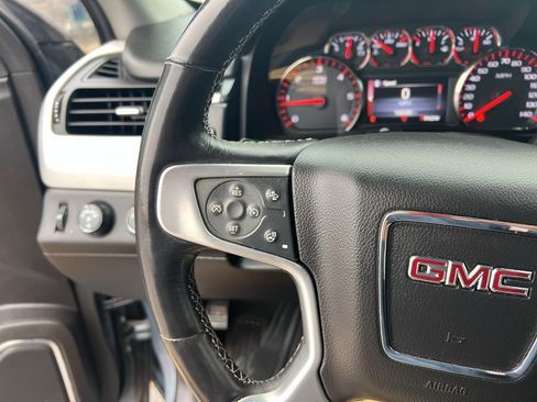 Used 2016 GMC Yukon XL SLT image 15
