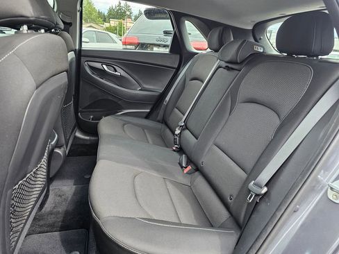 Used 2018 Hyundai Elantra GT FWD image 16