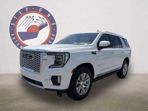 Used 2023 GMC Yukon Denali AWD/4WD image 2