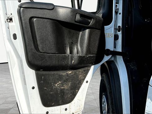 Used 2023 RAM ProMaster 2500 w/ Driver Convenience Group FWD image 19
