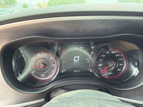 Used 2017 Dodge Charger R/T RWD image 2