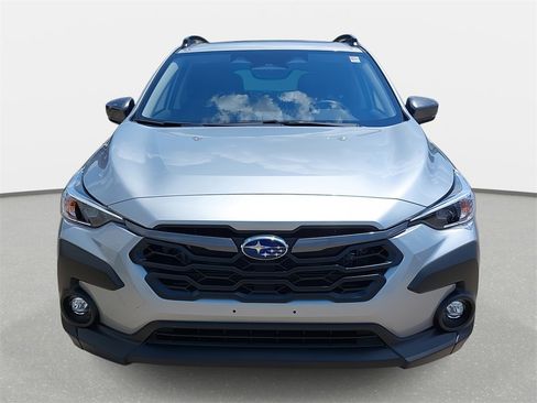 Used 2025 Subaru Crosstrek 2.0i Premium image 2