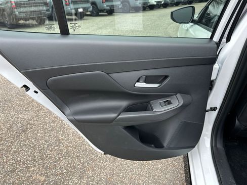 New 2026 Nissan Sentra SR w/ SR Premium Package FWD image 22