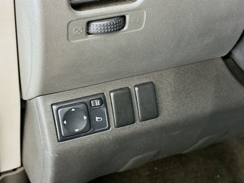 Used 2012 Nissan Xterra S w/ Value Package image 17