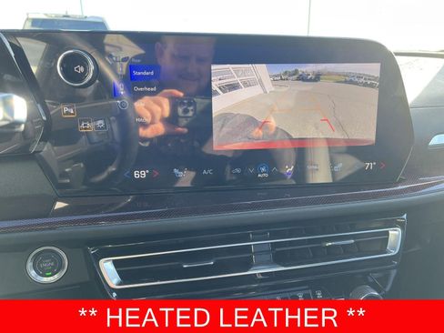 Used 2025 Chevrolet Traverse Z71 w/ Driver Confidence Package image 5