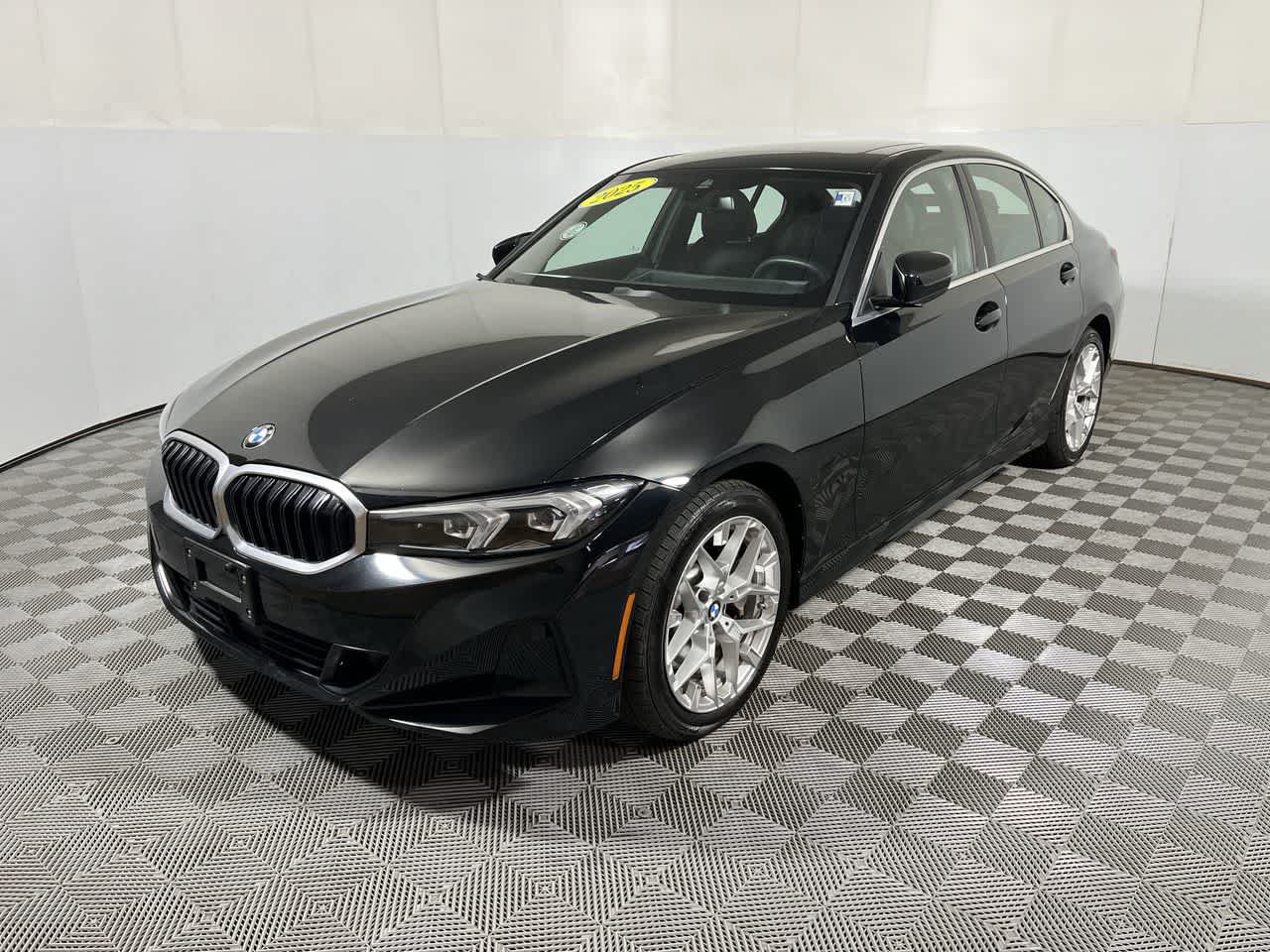 Used 2025 BMW 330i Sedan RWD image 4