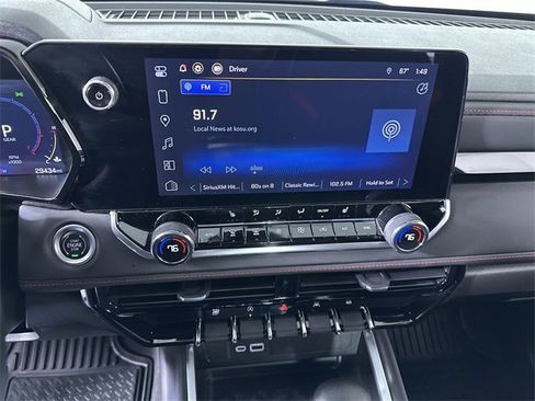 Used 2024 Chevrolet Colorado Z71 w/ Z71 Convenience Package 2 image 13