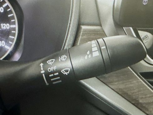 Used 2024 Nissan Altima 2.5 SV w/ SV Premium Package FWD image 13