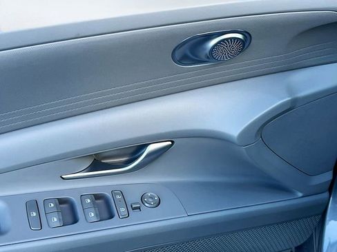 New 2026 Hyundai Elantra SE FWD image 17