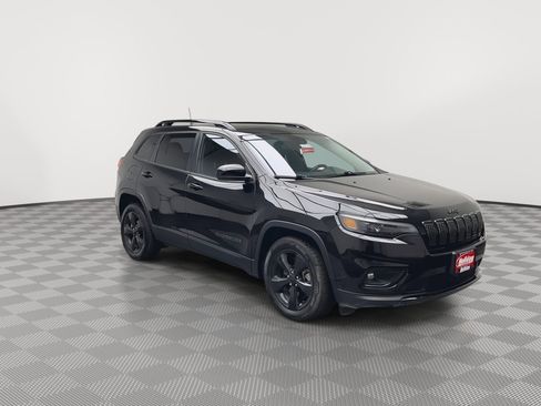 Used 2021 Jeep Cherokee Latitude Plus FWD image 30