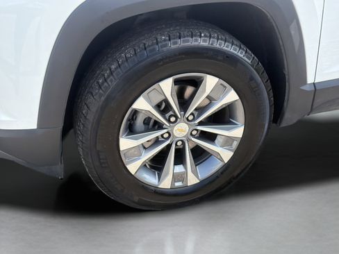 Used 2025 Chevrolet Equinox LT AWD/4WD image 9