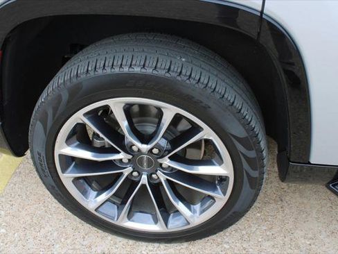 Certified 2023 Jeep Wagoneer Series II w/ Convenience Group I image 15