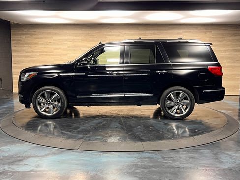 Used 2018 Lincoln Navigator Reserve w/ Technology Package image 19