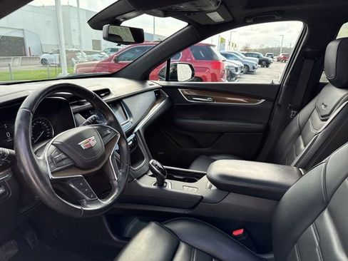 Used 2019 Cadillac XT5 Platinum image 12