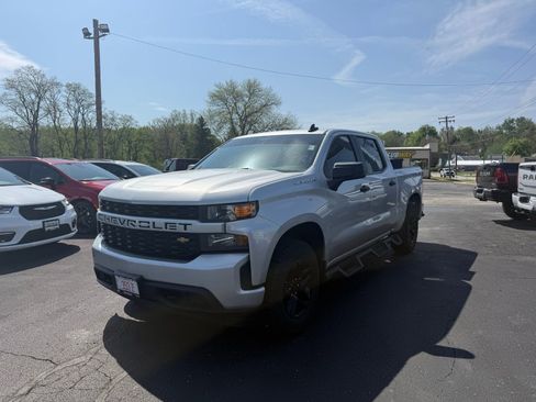Used 2021 Chevrolet Silverado 1500 Custom w/ LPO, Dark Essentials Package AWD/4WD image 3