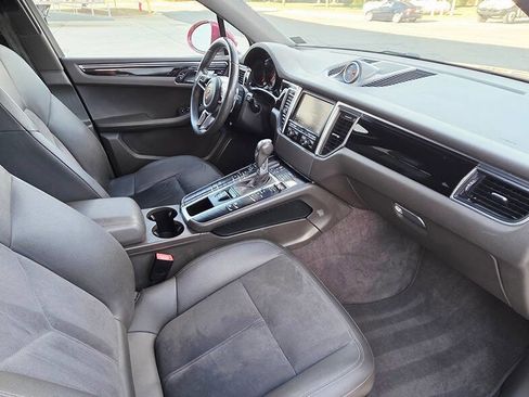 Used 2016 Porsche Macan S image 22
