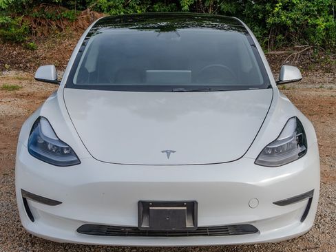 Used 2023 Tesla Model 3 Standard Range RWD image 8