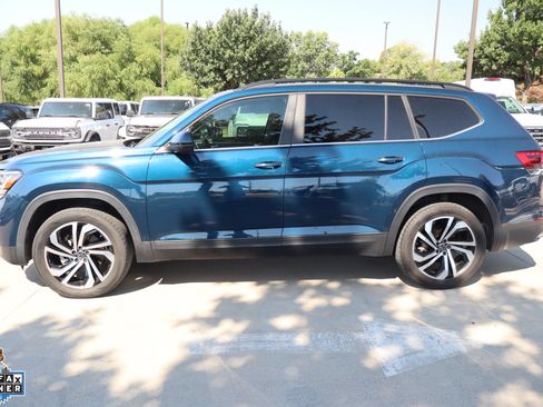 Used 2023 Volkswagen Atlas SE w/ Panoramic Sunroof Package FWD image 7