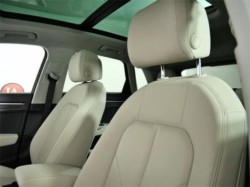 Certified 2022 Audi Q3 2.0T Premium w/ Convenience Package image 18