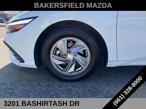 Used 2024 Hyundai Elantra SE FWD image 24