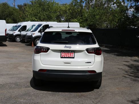 Used 2020 Jeep Compass Latitude w/ Popular Equipment Group FWD image 4
