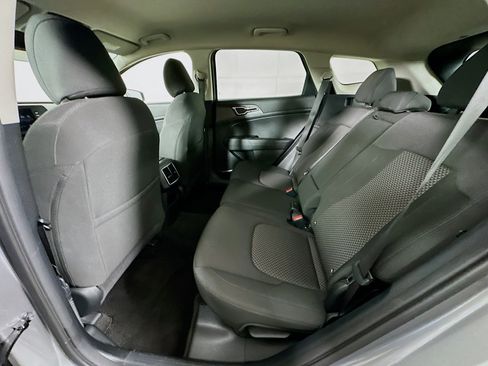 Used 2025 Kia Sportage LX image 25