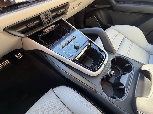 New 2026 Porsche Cayenne Turbo image 16