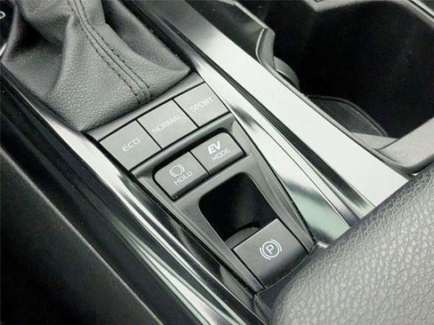 Certified 2025 Toyota Camry SE w/ Multimedia Upgrade Package FWD image 23