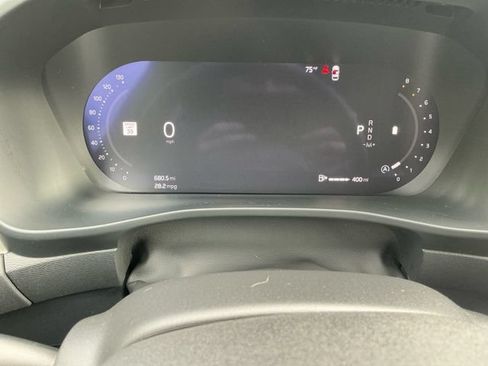 Used 2025 Volvo XC40 B5 Plus AWD/4WD image 21