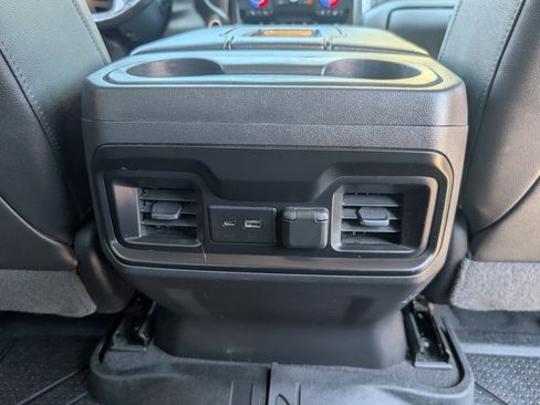 Used 2019 Chevrolet Silverado 1500 LT Trail Boss AWD/4WD image 7