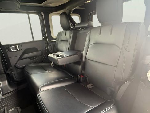 Used 2022 Jeep Wrangler Unlimited Rubicon 4xe w/ Steel Bumper Group image 8