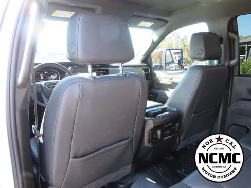 Used 2025 GMC Sierra 2500 AT4 AWD/4WD image 50