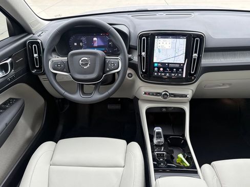 New 2026 Volvo XC40 B5 Ultra w/ Protection Package Premier AWD/4WD image 12