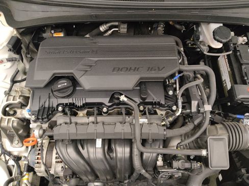 Used 2024 Hyundai Elantra SEL w/ Convenience Package FWD image 30