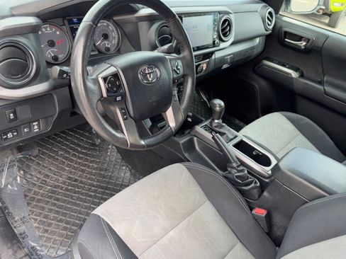 Used 2023 Toyota Tacoma TRD Off-Road image 16