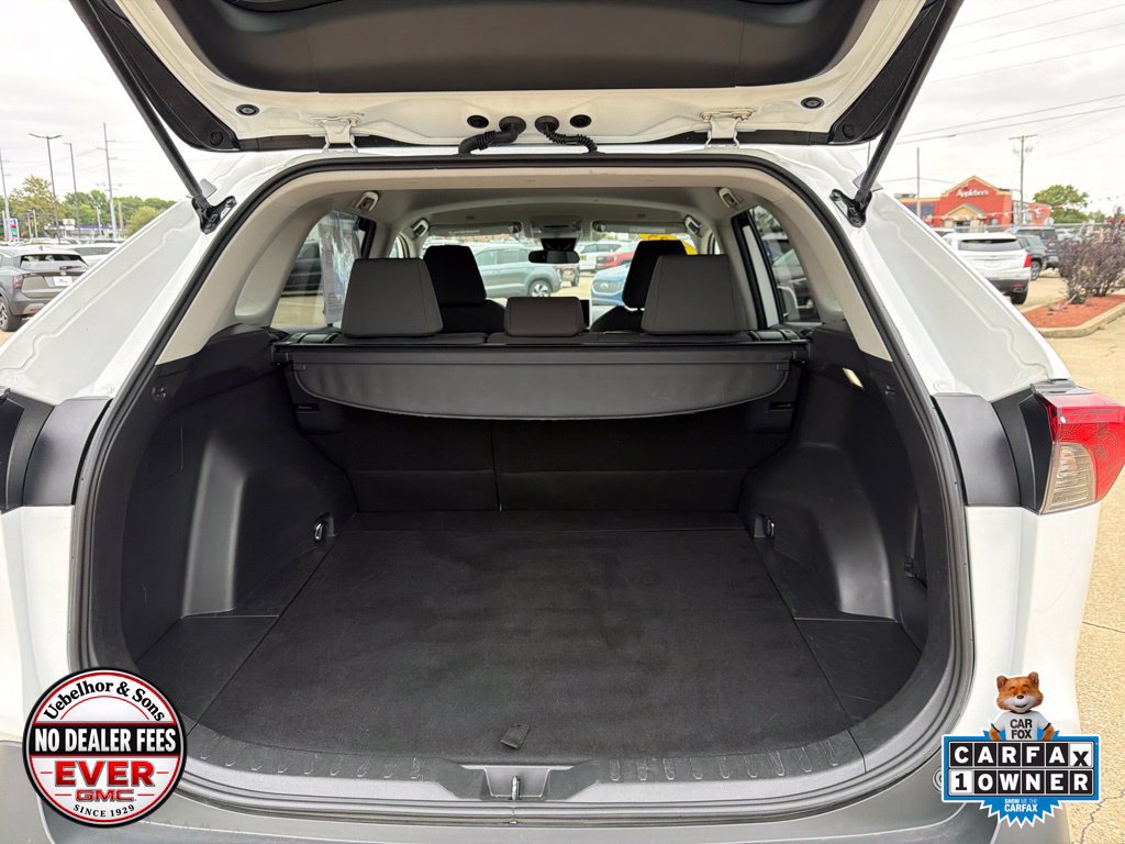 Used 2025 Toyota RAV4 XLE FWD image 9