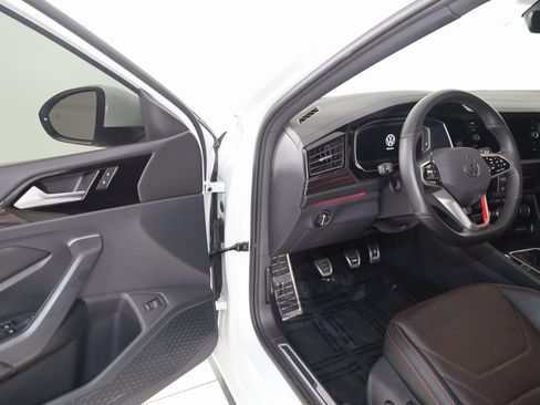 Used 2024 Volkswagen Jetta GLI Autobahn image 49