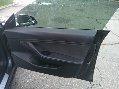 Used 2018 Tesla Model 3 Long Range RWD image 10