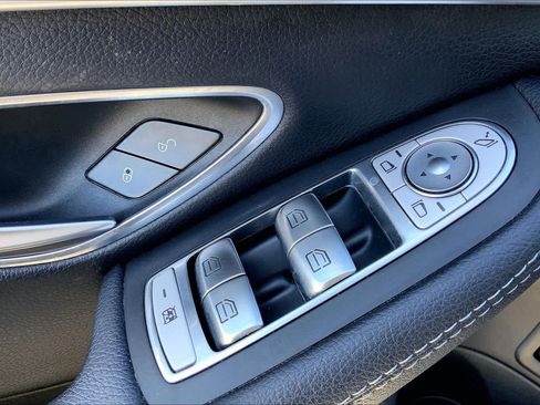 Certified 2018 Mercedes-Benz C 300 Sedan image 36