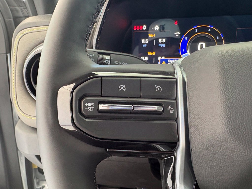 New 2026 Chevrolet Colorado ZR2 w/ Technology Package AWD/4WD image 4