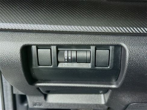 Certified 2024 Subaru Crosstrek 2.5i Limited w/ Crosstrek Mirror Package image 19