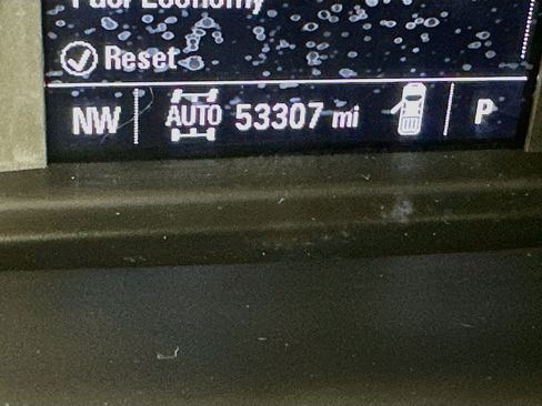 Used 2021 Chevrolet Silverado 1500 Custom Trail Boss w/ LPO, Dark Essentials Package AWD/4WD image 18